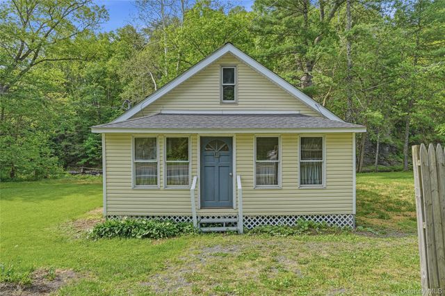 755 Glasco Turnpike, Saugerties, NY 12477