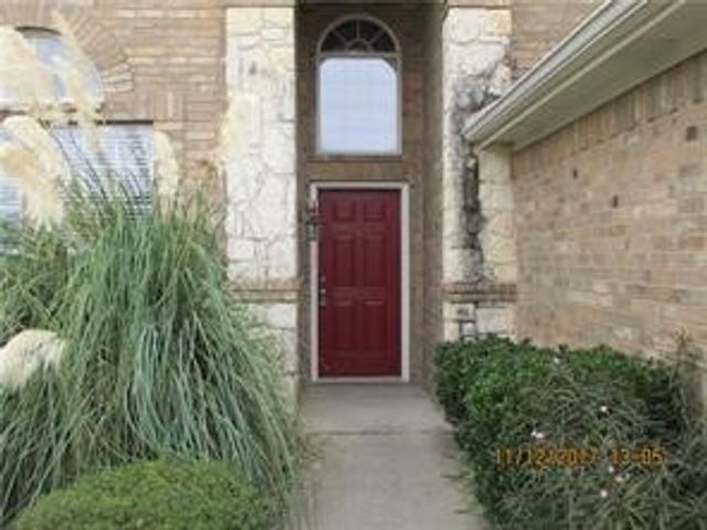 601 Babbling Brook Drive, Saginaw, TX 76179