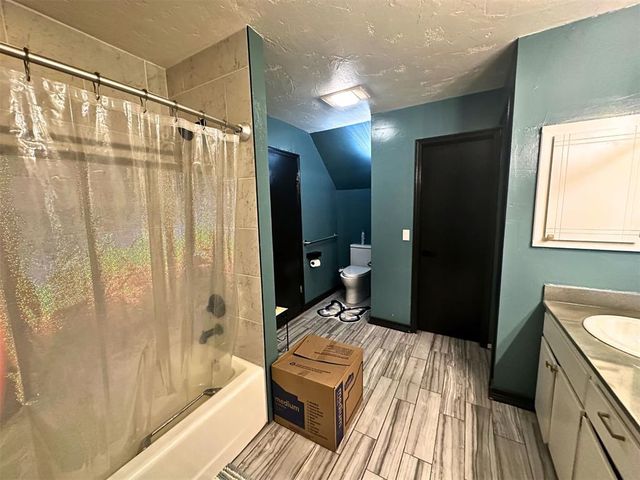6913 N Spinnaker Lane, Oklahoma City, OK 73116