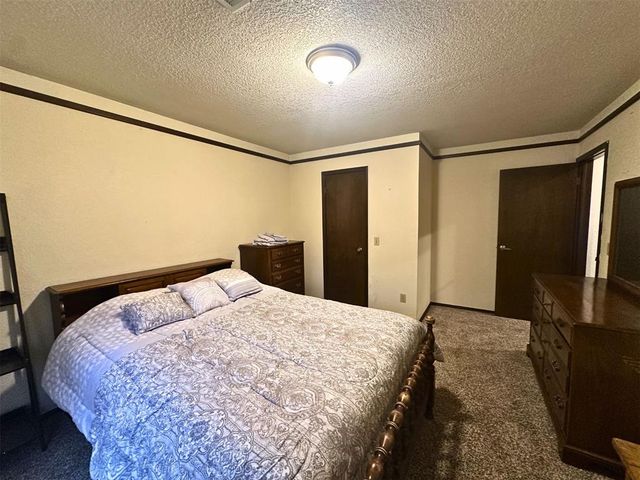 6913 N Spinnaker Lane, Oklahoma City, OK 73116