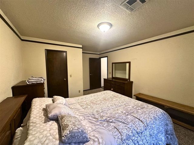 6913 N Spinnaker Lane, Oklahoma City, OK 73116
