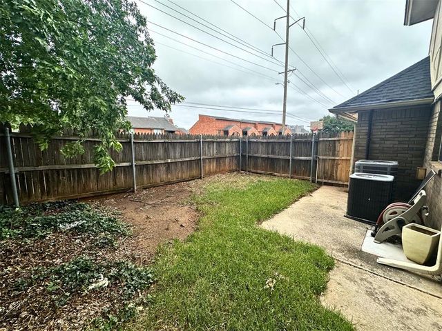 6913 N Spinnaker Lane, Oklahoma City, OK 73116