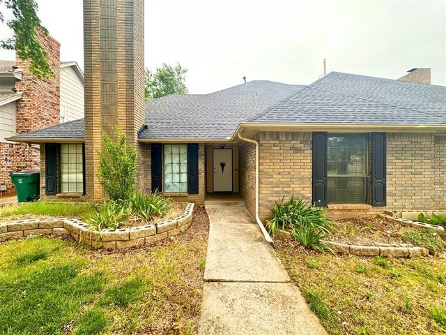 6913 N Spinnaker Lane, Oklahoma City, OK 73116