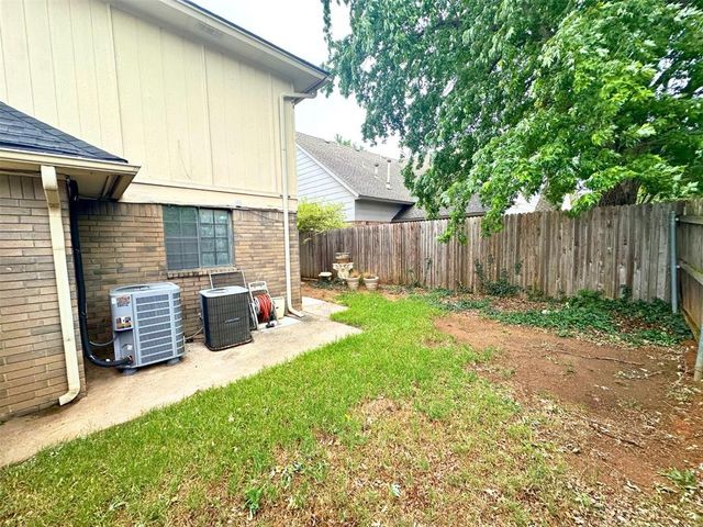 6913 N Spinnaker Lane, Oklahoma City, OK 73116