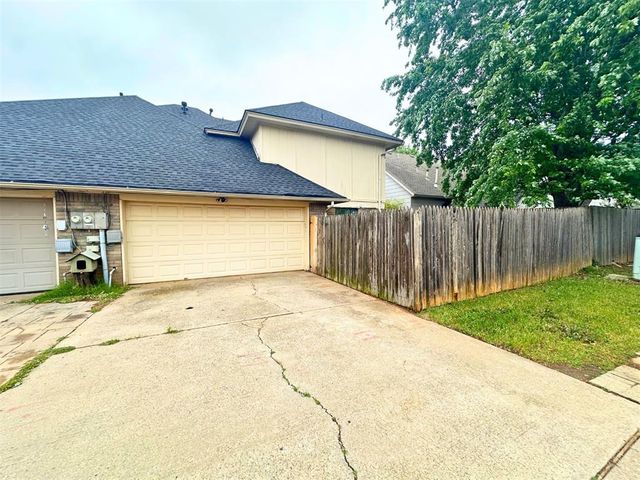 6913 N Spinnaker Lane, Oklahoma City, OK 73116