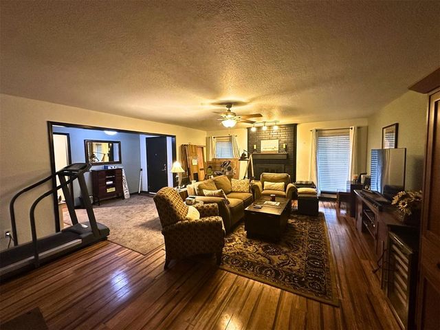 6913 N Spinnaker Lane, Oklahoma City, OK 73116