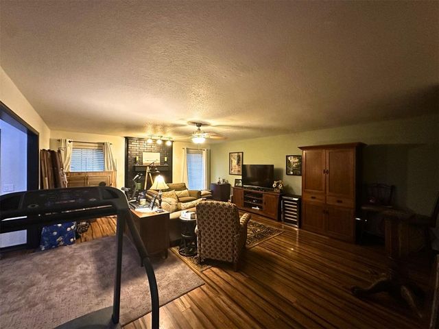 6913 N Spinnaker Lane, Oklahoma City, OK 73116