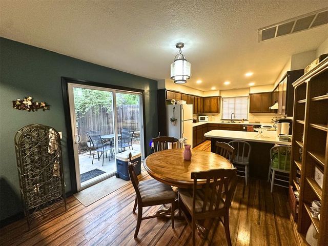 6913 N Spinnaker Lane, Oklahoma City, OK 73116
