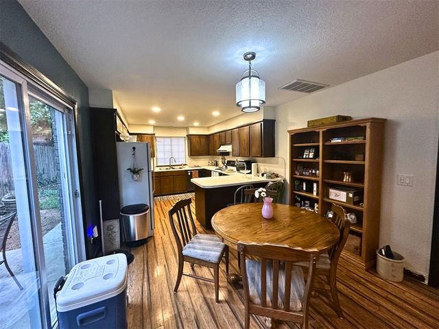 6913 N Spinnaker Lane, Oklahoma City, OK 73116