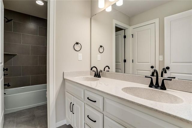 28601 W 162nd Street, Gardner, KS 66030