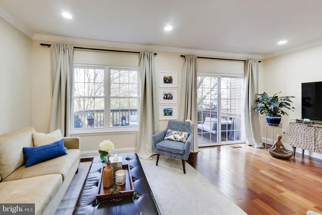 7812 SOLOMON SEAL DR, Springfield, VA 22152