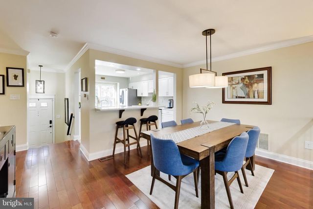 7812 SOLOMON SEAL DR, Springfield, VA 22152