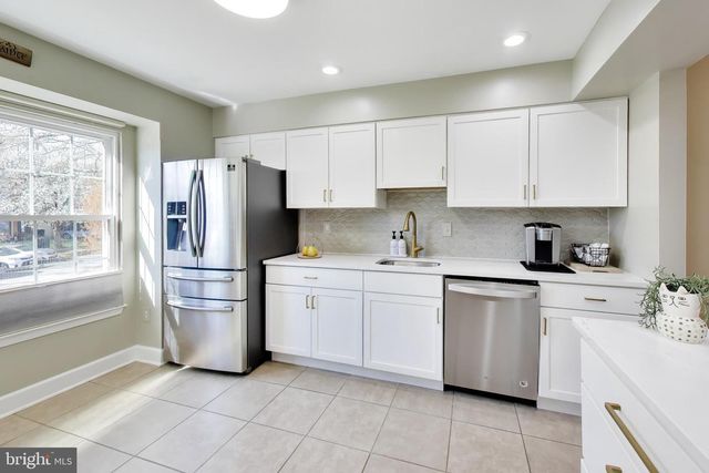 7812 SOLOMON SEAL DR, Springfield, VA 22152