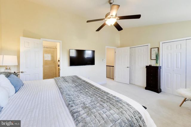 7812 SOLOMON SEAL DR, Springfield, VA 22152