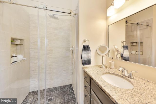 7812 SOLOMON SEAL DR, Springfield, VA 22152