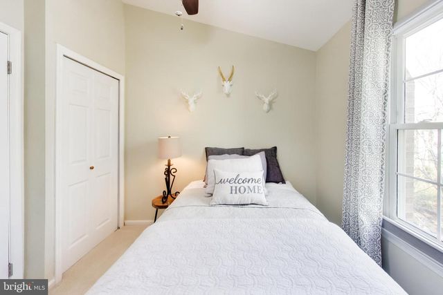 7812 SOLOMON SEAL DR, Springfield, VA 22152