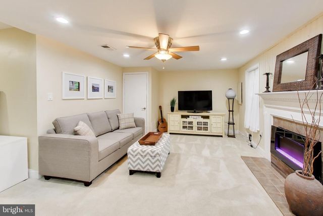 7812 SOLOMON SEAL DR, Springfield, VA 22152