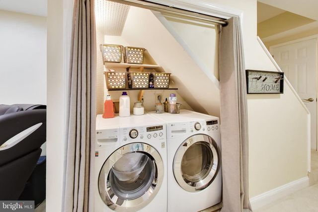 7812 SOLOMON SEAL DR, Springfield, VA 22152