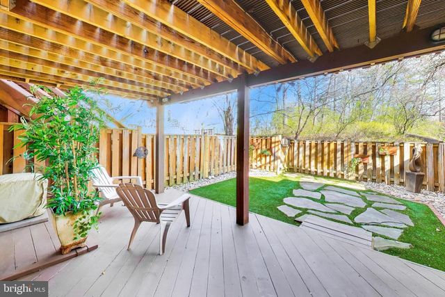 7812 SOLOMON SEAL DR, Springfield, VA 22152