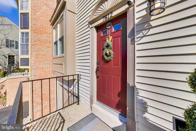 7812 SOLOMON SEAL DR, Springfield, VA 22152