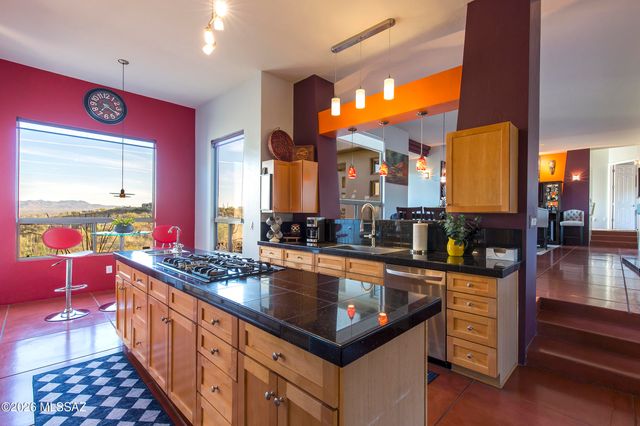 5635 W Setting Sun Place, Tucson, AZ 85743