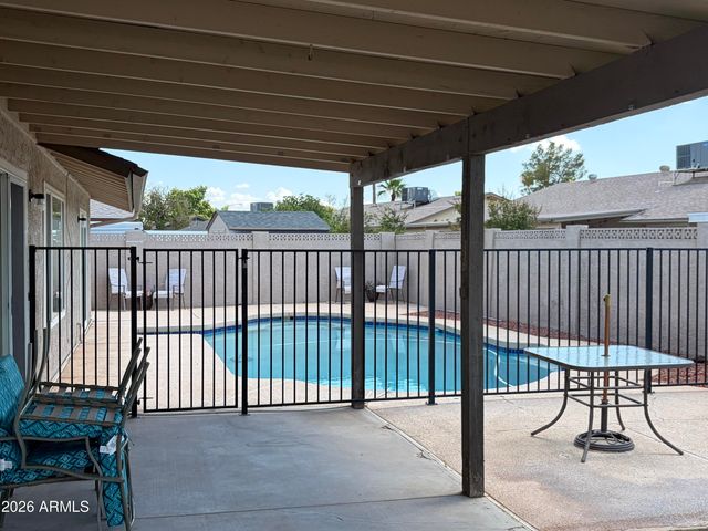 5831 W MURIEL Drive, Glendale, AZ 85308