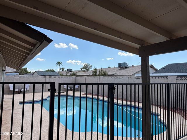 5831 W MURIEL Drive, Glendale, AZ 85308