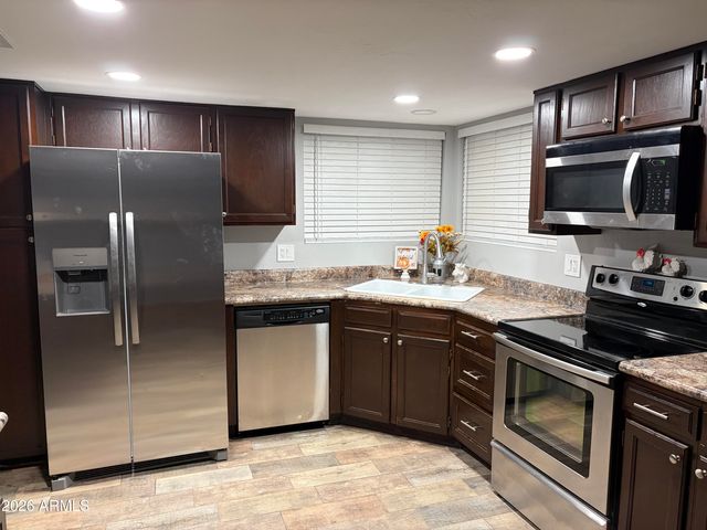 5831 W MURIEL Drive, Glendale, AZ 85308