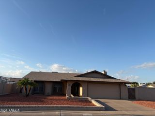 5831 W MURIEL Drive, Glendale, AZ 85308