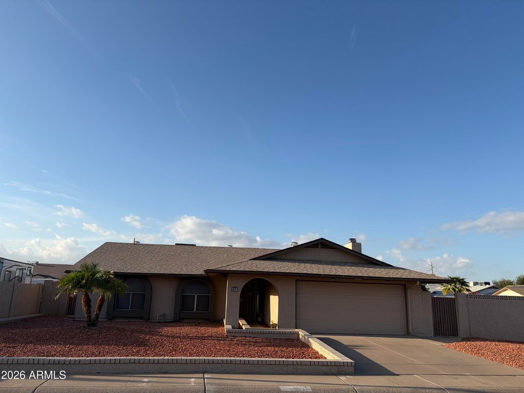 5831 W MURIEL Drive, Glendale, AZ 85308
