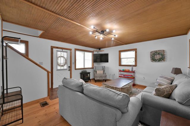 727 Shoreline Drive, Trinity, TX 75862