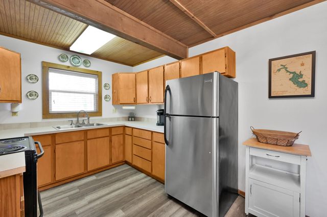 727 Shoreline Drive, Trinity, TX 75862