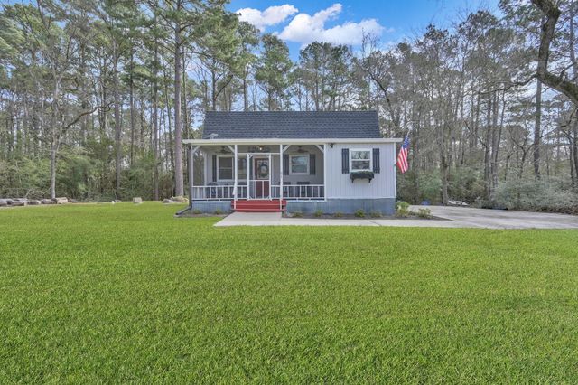 727 Shoreline Drive, Trinity, TX 75862