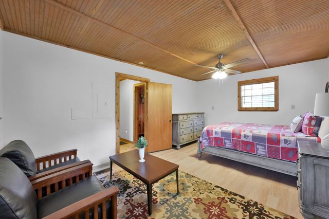 727 Shoreline Drive, Trinity, TX 75862