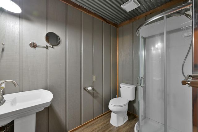 727 Shoreline Drive, Trinity, TX 75862