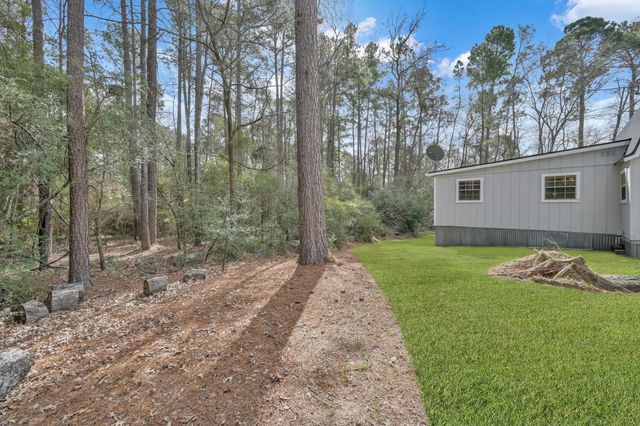 727 Shoreline Drive, Trinity, TX 75862