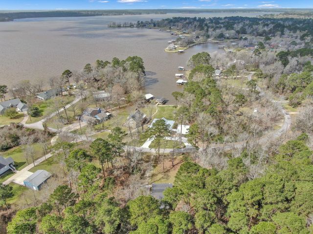 727 Shoreline Drive, Trinity, TX 75862