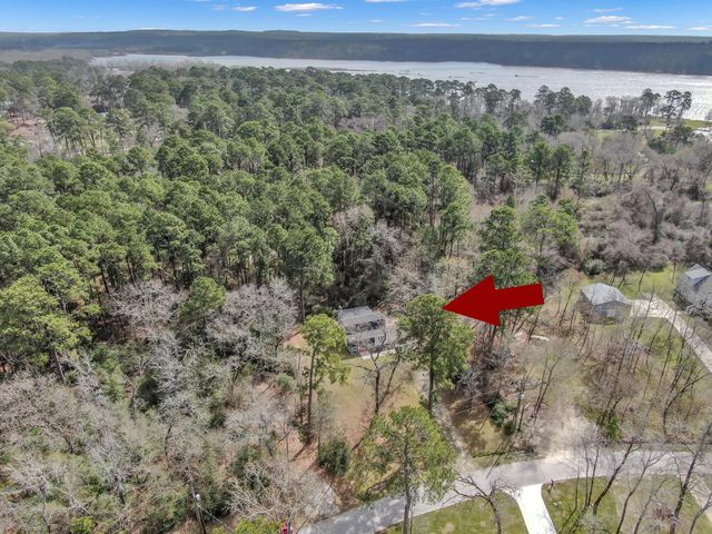 727 Shoreline Drive, Trinity, TX 75862