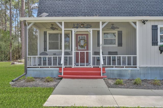 727 Shoreline Drive, Trinity, TX 75862