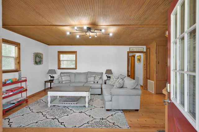 727 Shoreline Drive, Trinity, TX 75862