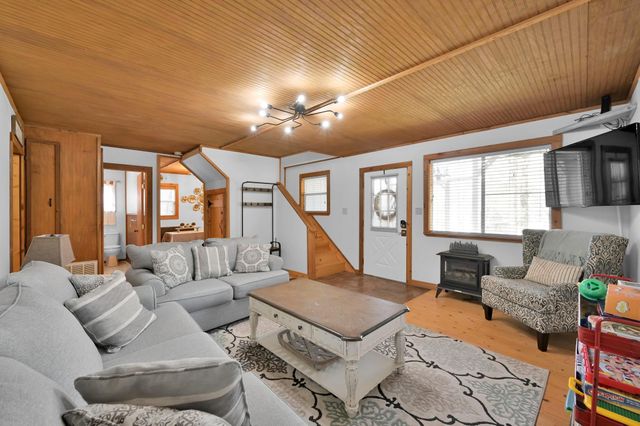 727 Shoreline Drive, Trinity, TX 75862