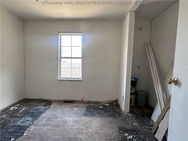 12974 Ohio Avenue, Chesapeake, WV 25315