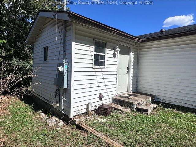 12974 Ohio Avenue, Chesapeake, WV 25315