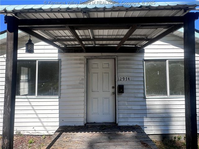 12974 Ohio Avenue, Chesapeake, WV 25315
