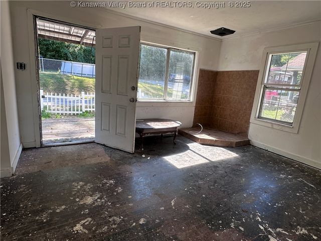 12974 Ohio Avenue, Chesapeake, WV 25315