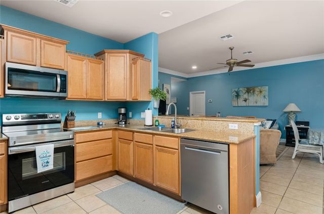 621 Sandy Lane, Port Aransas, TX 78373