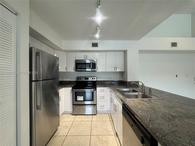 4370 NW 107th Ave 205, Doral, FL 33178