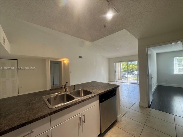 4370 NW 107th Ave 205, Doral, FL 33178