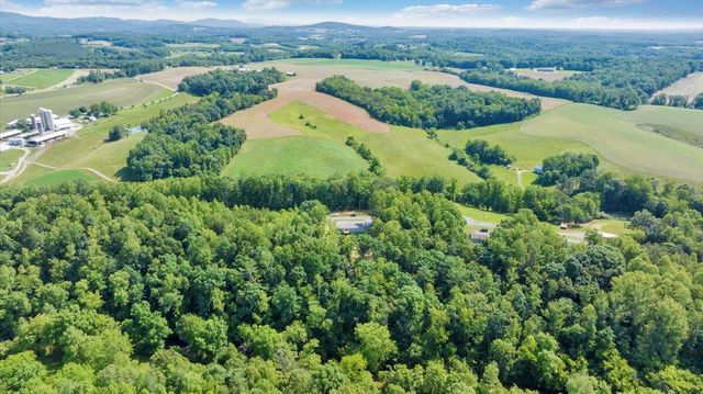 1616 Hickman RD, Rocky Mount, VA 24151