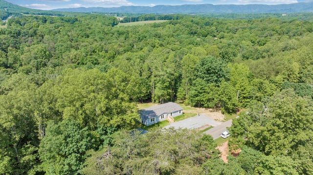 1616 Hickman RD, Rocky Mount, VA 24151